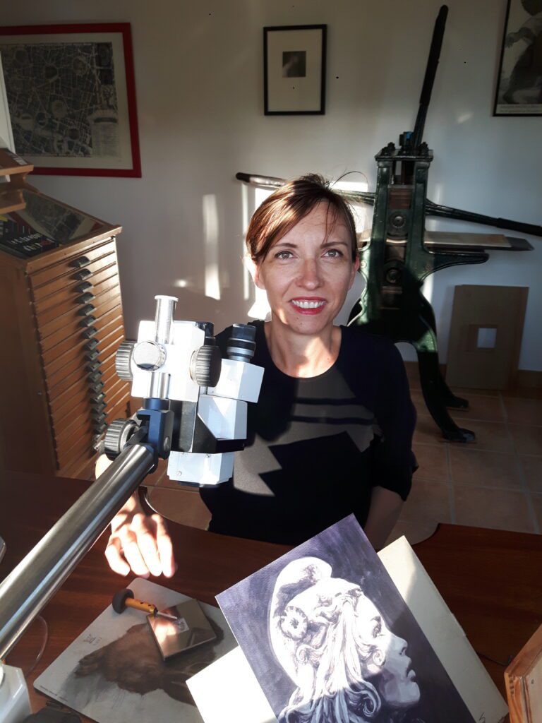 Elsa Catelin à l'atelier